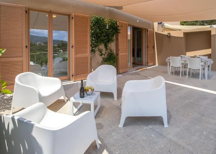 Baia Di Spartaia 5 Apartment